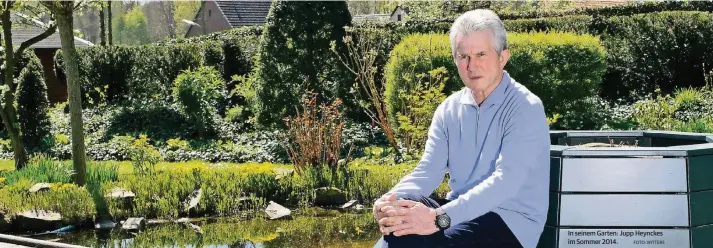  ?? FOTO: WITTERS ?? In seinem Garten: Jupp Heynckes im Sommer 2014.