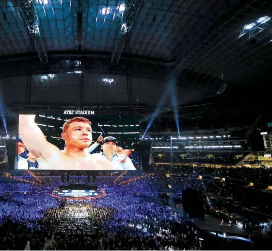  ??  ?? OLD GROUND: Canelo is no stranger to the AT&T Stadium