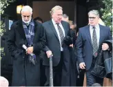  ??  ?? TRIBUTE Curry tycoon and Thistle director Charan Gill with Alan Rough and Ian McCall