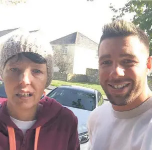  ?? PICTURE: CLAIRE RILEY ?? Epilepsy sufferer Claire Riley pictured with Welsh rugby internatio­nal Rhys Webb. She suffered her seizure just after this selfie was taken