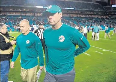  ?? JIM RASSOL/STAFF FILE PHOTO ?? The Miami Dolphins were horrible in the first quarter last season for head coach Adam Gase, averaging only 2.5 points per game in the opening 15 minutes.