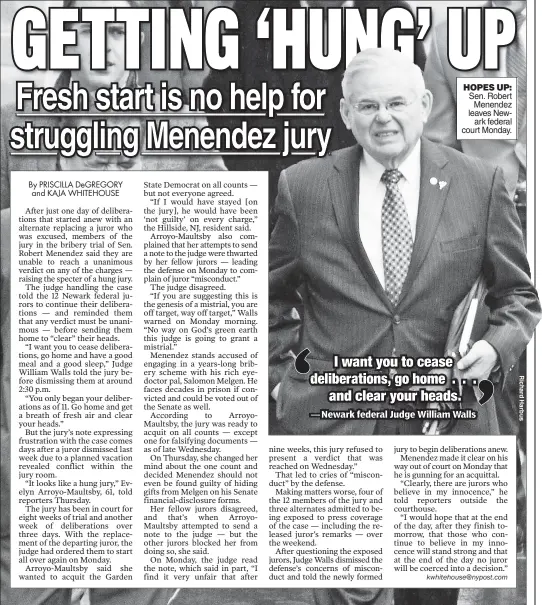  ??  ?? HOPES UP: Sen. Robert Menendez leaves Newark federal court Monday.