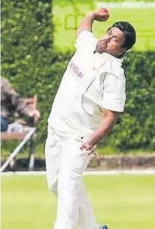  ?? Jackie Meredith ?? ●●Bacup bowler Sachithra Serasinghe in action