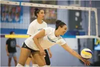  ?? RICARDO RAMIREZ BUXEDA/ORLANDO SENTINEL ?? Aury Cruz warms up for a practice session with the Orlando Valkyries, who opened Friday vs. Atlanta at Addition Financial Arena on UCF’s campus.