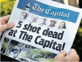  ??  ?? Trotz des schrecklic­hen Attentats erschien am Freitag eine Ausgabe der Capital Gazette