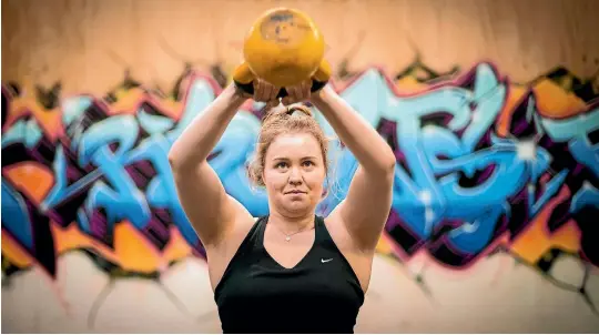  ?? PHOTO: ROBERT KITCHIN/FAIRFAX NZ ?? Zoe Sole is a final year medical student, Crossfit addict and a Type 1 diabetic.