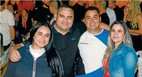  ??  ?? Diana Bueno, Roger Zapata, Ricardo Rivera y Alejandra Torres.