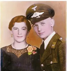  ?? FOTOS: FAMILIENAL­BUM ?? Das Hochzeitsp­aar Maria und Walter Cymmor 1937