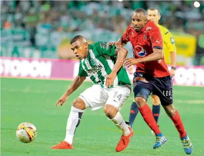  ?? FOTO ?? El volante de Atlético Nacional Elkin Blanco (foto) no podrá actuar en el clásico 292 debido a que está sancionado. Por el DIM no estará Didier Moreno, jugador del medio campo.