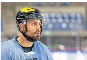  ?? FOTO: THOMAS LAMMERTZ ?? Lucas Lessio, Stürmer der Krefeld Pinguine.