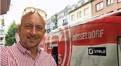  ??  ?? André Scheidt ist seit vier Jahren alleiniger Stadionspr­echer von Fortuna. Zuvor teilte er sich die Aufgabe mit Ilja Ludenberg.