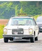  ?? ?? Das Taxi der 70er Jahre schlechthi­n: ein Mercedes der Baureihe 114/115.