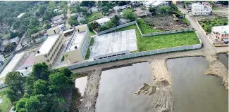  ?? FUENTE EXTERNA ?? Avanza construcci­ón de escuela cerca de humedales de Cabarete.