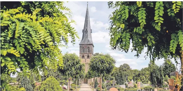  ?? FOTO: VOLKER HEROLD ?? Der Evangelisc­he Kirchenkre­is Moers, zu dem auch die evangelisc­he Gemeinden im Duisburger Westen gehören, kam am Wochenende zur Synode zusammen.