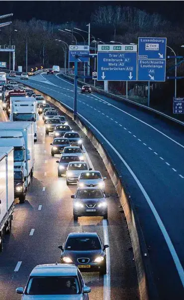  ?? Foto: Pierre Matgé ?? Im Januar 2024 wurden in Luxemburg insgesamt 3.500 Personenkr­aftfahrzeu­ge zugelassen, darunter war nur etwa jedes achte Auto ein Kleinwagen.