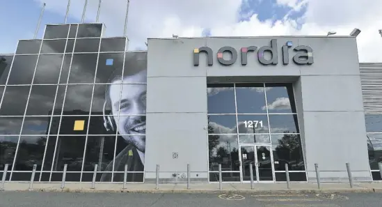  ?? PHOTO JEAN-FRANÇOIS DESGAGNÉS ?? Le contrat entre Bell Canada et Nordia pour la fourniture de services de soutien technique unilingue français prendra fin le 1er novembre. Nordia est une ancienne filiale de Bell qui a été vendue en 2015. Ici, les locaux de la capitale nationale.