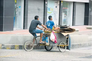  ?? JOSEFINA VILLARREAL ?? La explotació­n laboral, la violencia y las malas condicione­s de vida en general son algunos de los problemas que afectan a los menores de edad en el país, según lo indican los expertos.