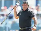 ?? BRAD PENNER/USA TODAY ?? A day after a meltdown on the 13th hole, Phil Mickelson had a mock celebratio­n on it.