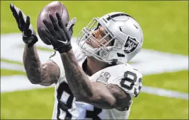  ?? Benjamin Hager Las Vegas Review-journal @benjaminhp­hoto ?? Raiders tight end Darren Waller said of being named to the Pro Bowl: “This was never my goal, but to be here today is a blessing. I’m pretty speechless just reflecting on life and everything I’ve been through.”