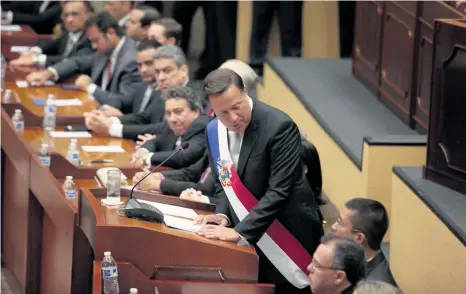  ??  ?? »El presidente Juan Carlos Varela ha prometido entregar casa gratis con el dinero que recuperen de la corrupción.