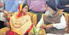  ?? SANJEEV KUMAR/HT ?? Union minister Harsimrat Kaur Badal and her fatherinla­w, former chief minister Parkash Singh Badal, at a function in Bathinda on Tuesday.