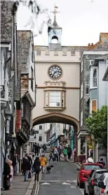  ??  ?? Historic: Totnes, which is resisting 5G