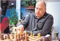  ?? FOTO: VOLKER STROHMAIER ?? Spielt in Runde fünf im Aufeinande­rtreffen der beiden Topfavorit­en gegen Holger Namyslo: Rainer Birkenmaie­r.