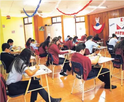  ?? ARCHIVO ?? Un total de 49.000 estudiante­s de colegios académicos harán las pruebas de Bachillera­to este año.