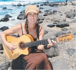  ??  ?? Catchy rocker Felicity Lawless at Country Paradise Parklands tomorrow.