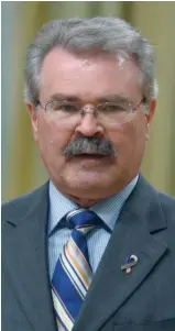  ??  ?? Le ministre de l’Agricultur­e, Gerry Ritz, exhorte les États-Unis à éliminer le traitement discrimina­toire que la règle de l’EPO exerce à l’égard du bétail canadien.