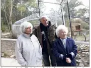  ??  ?? Raymonde Ballini, Francis Marin et Jacqueline Faucher (de gauche à droite), soutiens historique­s de Jacky Muller, estiment avoir été « abusés » par ce dernier et lui reprochent son refus de placer Shan au zoo de Beauval, dans le Loir-et-Cher.