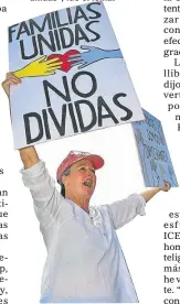  ??  ?? FERVOR. “Las familias deben permanecer unidas”, fue el lema.