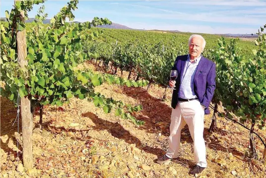  ?? ?? José Manuel Fuentes fundó hace casi 25 años la bodega Finca Río Negro, que comerciali­za sus vinos en una veintena de países.