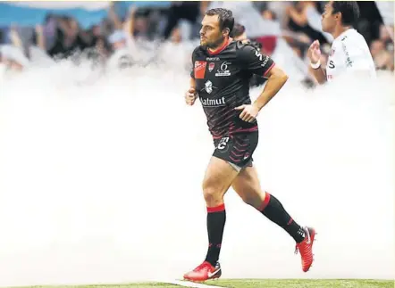  ??  ?? Photo Icon Sport Pour son retour, Lionel Beauxis a réussi une grande performanc­e avec 14 points au compteur et un 100 % au pied.