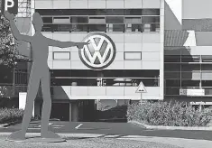  ?? PATRIK STOLLARZ, AFP/ GETTY IMAGES ?? A Volkswagen branch in Dusseldorf. German prosecutor­s have opened an investigat­ion into the former CEO of VW.