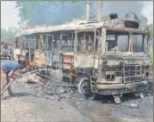  ?? HT FILE ?? One of the buses that was set ablaze in Saharanpur.
