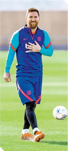  ?? FOTO: @Fcbarcelon­a ?? Lionel Messi podría perderse el clásico contra Real Madrid si hoy es amonestado ante Valladolid. /