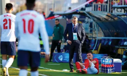  ??  ?? England’s manager Aidy Boothroyd in his technical area during the Under-21 championsh­ip defeat by Switzerlan­d last week. Photograph: Damjan Zibert/Uefa/Getty Images