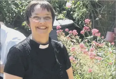  ??  ?? SUPPORT Rev Wendy May Jacobs, curate of Holy Trinity and St Columba, Fareham