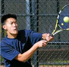  ?? BOB RAINES — DIGITAL FIRST MEDIA ?? Wissahicko­n’s Andrew Tran won the SOL American singles tournament title on Saturday.