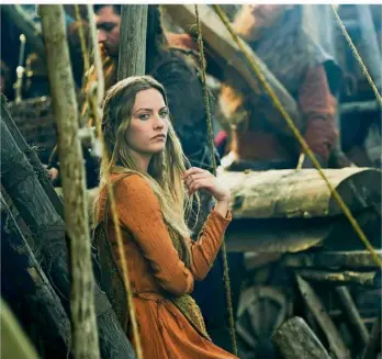  ?? FOTO: METRO-GOLDWYN-MAYER/BERNARD WALSH ?? Viele Stars der Kultserie Vikings kommen nach Mandersche­id, darunter auch Lucy Martin, die Königin Ingrid spielt.