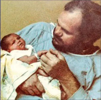  ??  ?? FIRST HUG: Thomas Markle with newborn Meghan. Left: Dad and daughter on a family outing