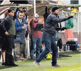  ?? RAFAEL PACHECO ?? Victor y Vladimir confían en ganar en una cancha sintética donde les cuesta un mundo puntuar.