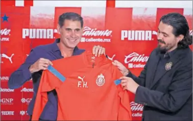  ?? ?? Hierro, en su presentaci­ón como director deportivo del Chivas.