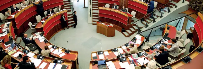  ?? (Foto Rensi) ?? In Aula Il consiglio provincial­e trentino: attualment­e il numero delle leggi in vigore sfiora quota quattrocen­to, in crescita rispetto a cinque anni fa. Crescono i regolament­i, non le delibere