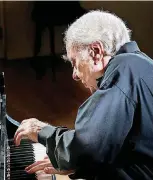  ?? [PHOTO PROVIDED BY STEVE RISKIND] ?? Pianist Richard Goode, shown here at a previous event, performed as a soloist with the Oklahoma City Philharmon­ic at the Civic Center Music Hall.