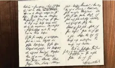  ??  ?? „Wir haben hier schon starken Frost, ich habe mich ordentlich erkältet.“In dem Brief beschreibt ein Oberpost-Inspektor die Situation 1915 in Warschau.