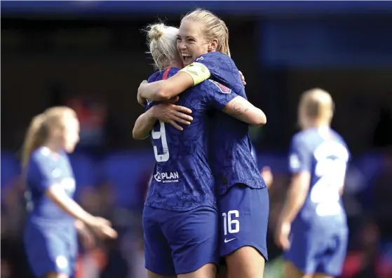  ?? FOTO: JOHN WALTON/AP ?? Chelseas lagkapten Magdalena Eriksson, till höger, hoppas få lyfta Champions League-bucklan i Göteborg på söndag kväll.
■