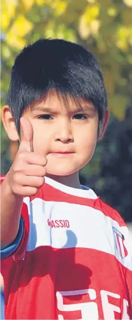  ?? (GENTILEZA FACEBOOK LA GLORIA SANJUANINA) ?? Los niños, también. El club tiene una escuelita de futsal, donde son potencia.