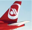  ?? Foto: dpa ?? Noch gehen Air Berlin Kunden kein Risi ko ein.